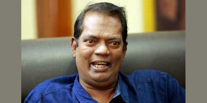 കുടല് പുറത്തു വരുന്ന തരത്തില് ചോര ഛര്ദിക്കുകയാണ്, മകൻ വിളിച്ചിട്ടും ആ വൈദ്യൻ ഫോണെടുത്തില്ല : തുറന്നു പറഞ്ഞ് സലിം കുമാര് കുടല് പുറത്തു വരുന്ന തരത്തില് ചോര ഛര്ദിക്കുകയാണ്, മകൻ വിളിച്ചിട്ടും ആ വൈദ്യൻ ഫോണെടുത്തില്ല : തുറന്നു പറഞ്ഞ് സലിം കുമാര്