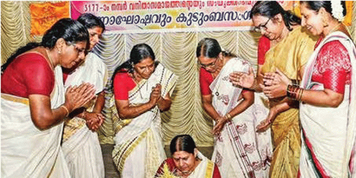 എൻ.എസ്.എസ്. കരയോഗത്തിന്റെ ആഭിമുഖ്യത്തിൽ തിരുവാതിരയും മറ്റു നാടൻകലകളും നടന്നു എൻ.എസ്.എസ്. കരയോഗത്തിന്റെ ആഭിമുഖ്യത്തിൽ തിരുവാതിരയും മറ്റു നാടൻകലകളും നടന്നു