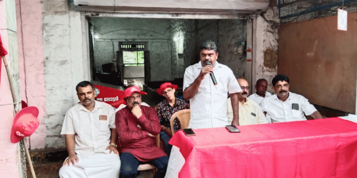 രാജ്യത്ത് പ്രസിഡന്ഷ്യല് ഭരണം കൊണ്ടുവരാനുള്ള ശ്രമമാണ് ബി.ജെ.പി നടത്തുന്നത് ; ഡി.സജി രാജ്യത്ത് പ്രസിഡന്ഷ്യല് ഭരണം കൊണ്ടുവരാനുള്ള ശ്രമമാണ് ബി.ജെ.പി നടത്തുന്നത് ; ഡി.സജി