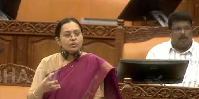 മെഡിക്കല് കോളജ് ഐസിയു പീഡനക്കേസ് ; കൂടുതല് ജീവനക്കാര്ക്കെതിരെ നടപടിയെന്ന് ആരോഗ്യമന്ത്രി നിയമസഭയില് മെഡിക്കല് കോളജ് ഐസിയു പീഡനക്കേസ് ; കൂടുതല് ജീവനക്കാര്ക്കെതിരെ നടപടിയെന്ന് ആരോഗ്യമന്ത്രി നിയമസഭയില്
