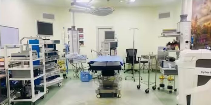 ചരിത്ര നേട്ടവുമായി എറണാകുളം ജനറല് ആശുപത്രി ; വൃക്കമാറ്റിവയ്ക്കല് ശസ്ത്രക്രിയകള് തുടങ്ങാന് അനുമതി ചരിത്ര നേട്ടവുമായി എറണാകുളം ജനറല് ആശുപത്രി ; വൃക്കമാറ്റിവയ്ക്കല് ശസ്ത്രക്രിയകള് തുടങ്ങാന് അനുമതി