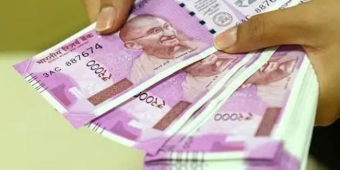 2,000 രൂപ നോട്ടുകൾ മാറ്റിയെടുക്കാനുളള സമയപരിധി ഇന്ന് അവസാനിക്കും 2,000 രൂപ നോട്ടുകൾ മാറ്റിയെടുക്കാനുളള സമയപരിധി ഇന്ന് അവസാനിക്കും