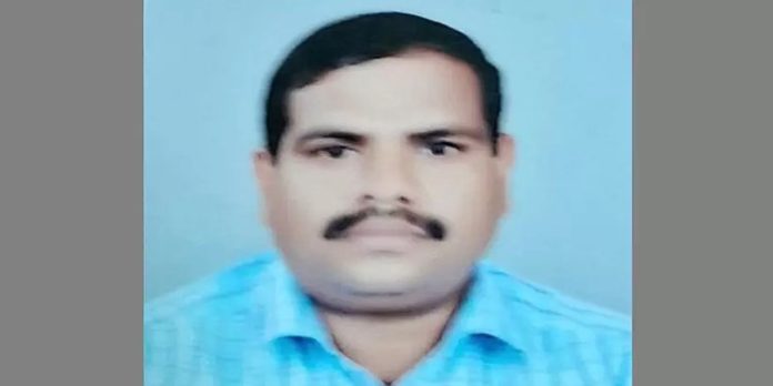 ഗൃഹനാഥനെ പാടശേഖരത്തിൽ മരിച്ച നിലയിൽ കണ്ടെത്തി ഗൃഹനാഥനെ പാടശേഖരത്തിൽ മരിച്ച നിലയിൽ കണ്ടെത്തി