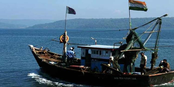 ശ്രീലങ്കൻ സമുദ്രാതിർത്തി ലംഘിച്ച 37 തമിഴ്നാട് മത്സ്യത്തൊഴിലാളികൾ അറസ്റ്റിൽ ശ്രീലങ്കൻ സമുദ്രാതിർത്തി ലംഘിച്ച 37 തമിഴ്നാട് മത്സ്യത്തൊഴിലാളികൾ അറസ്റ്റിൽ