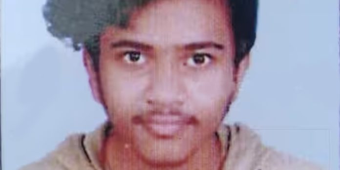 അട്ടപ്പാടിയിൽ പതിനേഴുകാരനെ മരിച്ച നിലയിൽ കണ്ടെത്തി അട്ടപ്പാടിയിൽ പതിനേഴുകാരനെ മരിച്ച നിലയിൽ കണ്ടെത്തി