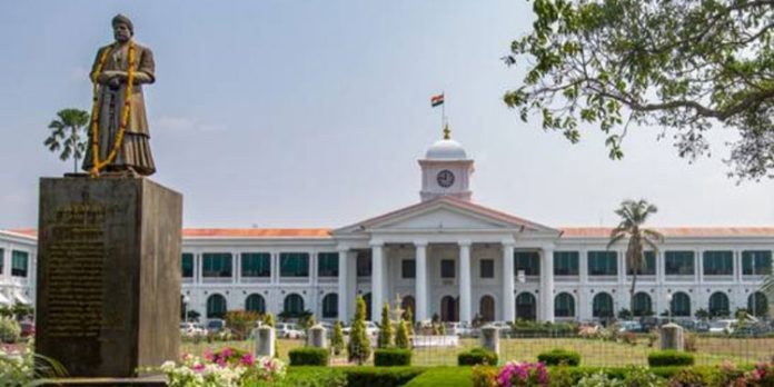 കുടിശിക ലഭിക്കുന്നില്ല ; സംസ്ഥാനത്തെ ഗവൺമെൻറ് കരാറുകാർ സമരത്തിലേക്ക് കുടിശിക ലഭിക്കുന്നില്ല ; സംസ്ഥാനത്തെ ഗവൺമെൻറ് കരാറുകാർ സമരത്തിലേക്ക്