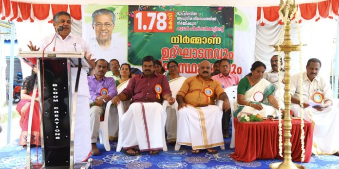 എല്ലാ നിയമസഭാ മണ്ഡലങ്ങളിലും മത്സ്യമാര്ക്കറ്റുകള് തുടങ്ങും : മന്ത്രി സജി ചെറിയാന് എല്ലാ നിയമസഭാ മണ്ഡലങ്ങളിലും മത്സ്യമാര്ക്കറ്റുകള് തുടങ്ങും : മന്ത്രി സജി ചെറിയാന്