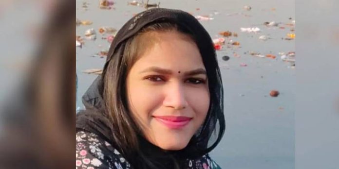 ഡൽഹിയിൽ 24കാരിയെ വീട്ടിൽ കയറി വെടിവെച്ചു കൊന്നു ഡൽഹിയിൽ 24കാരിയെ വീട്ടിൽ കയറി വെടിവെച്ചു കൊന്നു