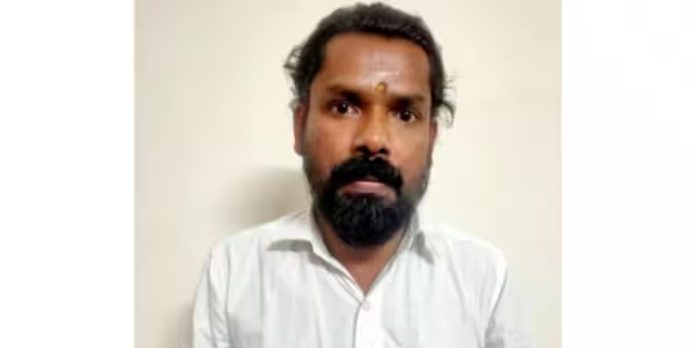 ശാന്തിപ്പണി പഠിക്കാനെത്തിയ 10 വയസുകാരനെ പീഡിപ്പിച്ചു ; നിര്ണായക തെളിവായത് ആറ് വയസുകാരന്റെ മൊഴി ശാന്തിപ്പണി പഠിക്കാനെത്തിയ 10 വയസുകാരനെ പീഡിപ്പിച്ചു ; നിര്ണായക തെളിവായത് ആറ് വയസുകാരന്റെ മൊഴി