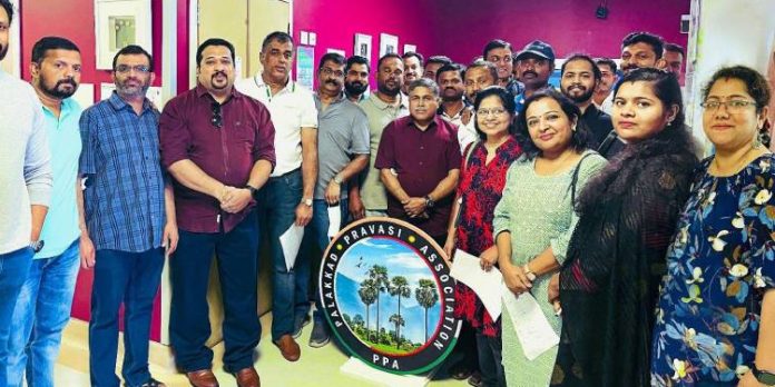 പാലക്കാട് പ്രവാസി അസോസിയേഷൻ മെഗാ രക്തദാന ക്യാമ്പ് സംഘടിപ്പിച്ചു പാലക്കാട് പ്രവാസി അസോസിയേഷൻ മെഗാ രക്തദാന ക്യാമ്പ് സംഘടിപ്പിച്ചു