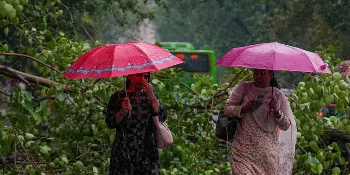 അടുത്ത 5 ദിവസം ഇടിമിന്നലോട് കൂടിയ ശക്തമായ മഴയ്ക്ക് സാധ്യത ; 8 ജില്ലകളില് യെല്ലോ അലേര്ട്ട് അടുത്ത 5 ദിവസം ഇടിമിന്നലോട് കൂടിയ ശക്തമായ മഴയ്ക്ക് സാധ്യത ; 8 ജില്ലകളില് യെല്ലോ അലേര്ട്ട്