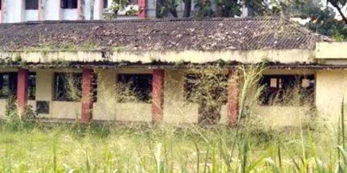 ദേവസ്വം ബോര്ഡിന്റെ അനാസ്ഥ കാരണം പ്രഖ്യാപനത്തിൽ ഒതുങ്ങി അടൂരിലെ ഇടത്താവളം ദേവസ്വം ബോര്ഡിന്റെ അനാസ്ഥ കാരണം പ്രഖ്യാപനത്തിൽ ഒതുങ്ങി അടൂരിലെ ഇടത്താവളം