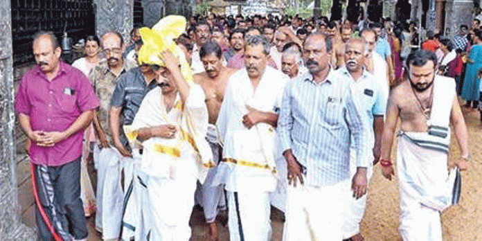 അമ്പലപ്പുഴ ശ്രീകൃഷ്ണസ്വാമീക്ഷേത്രത്തിലെ ദേവപ്രശ്നപരിഹാരക്രിയകൾ സമാപിച്ചു അമ്പലപ്പുഴ ശ്രീകൃഷ്ണസ്വാമീക്ഷേത്രത്തിലെ ദേവപ്രശ്നപരിഹാരക്രിയകൾ സമാപിച്ചു