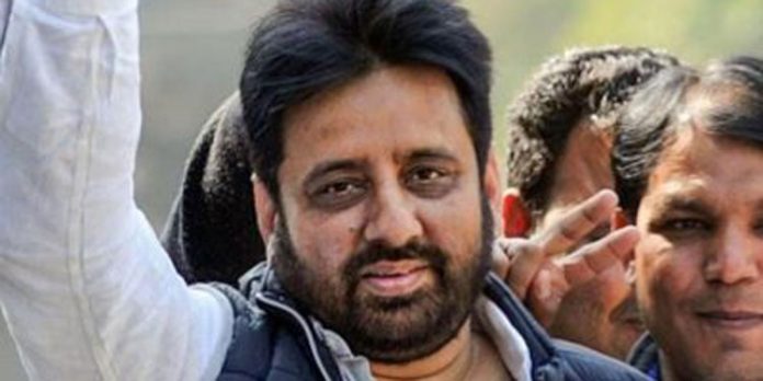 വഖഫ് ബോര്ഡ് അനധികൃത നിയമനം ; അമാനത്തുള്ള ഖാന്റെ വസതിയില് റെയ്ഡ് വഖഫ് ബോര്ഡ് അനധികൃത നിയമനം ; അമാനത്തുള്ള ഖാന്റെ വസതിയില് റെയ്ഡ്