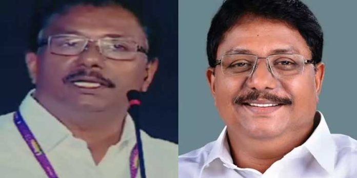 ഗണപതിയെ വിട്ട്, തട്ടത്തില് തൊട്ട് സിപിഎം ; പുരോഗമനം പറയുന്നവരുടെ ന്യൂനപക്ഷ സ്നേഹം പ്രഹസനമോ? ഗണപതിയെ വിട്ട്, തട്ടത്തില് തൊട്ട് സിപിഎം ; പുരോഗമനം പറയുന്നവരുടെ ന്യൂനപക്ഷ സ്നേഹം പ്രഹസനമോ?