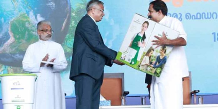 ക്ലീൻ മുക്കന്നൂർ പദ്ധതി ; 3500 ബൊക്കാഷി ബക്കറ്റ് വിതരണം ചെയ്തു ക്ലീൻ മുക്കന്നൂർ പദ്ധതി ; 3500 ബൊക്കാഷി ബക്കറ്റ് വിതരണം ചെയ്തു