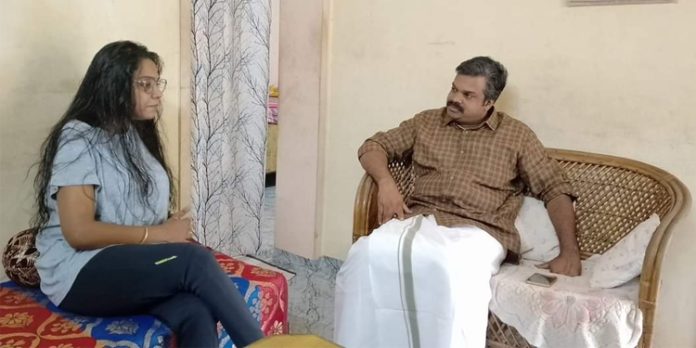മാധ്യമ പ്രവർത്തക അനുഷ പോളിനെ അഡ്വ. കെ യു ജനീഷ് കുമാർ എംഎൽഎ സന്ദർശിച്ചു മാധ്യമ പ്രവർത്തക അനുഷ പോളിനെ അഡ്വ. കെ യു ജനീഷ് കുമാർ എംഎൽഎ സന്ദർശിച്ചു