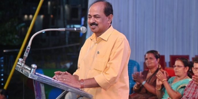 അന്യസംസ്ഥാന തൊഴിലാളികൾക്ക് കേരളത്തിൽ റേഷൻ നൽകുന്ന പദ്ധതിക്ക് തുടക്കമായി അന്യസംസ്ഥാന തൊഴിലാളികൾക്ക് കേരളത്തിൽ റേഷൻ നൽകുന്ന പദ്ധതിക്ക് തുടക്കമായി