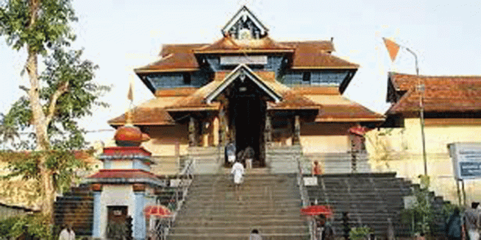 ആറന്മുള ക്ഷേത്രത്തില് പൂങ്കാവനം പദ്ധതി നാളെ തുടങ്ങും ആറന്മുള ക്ഷേത്രത്തില് പൂങ്കാവനം പദ്ധതി നാളെ തുടങ്ങും