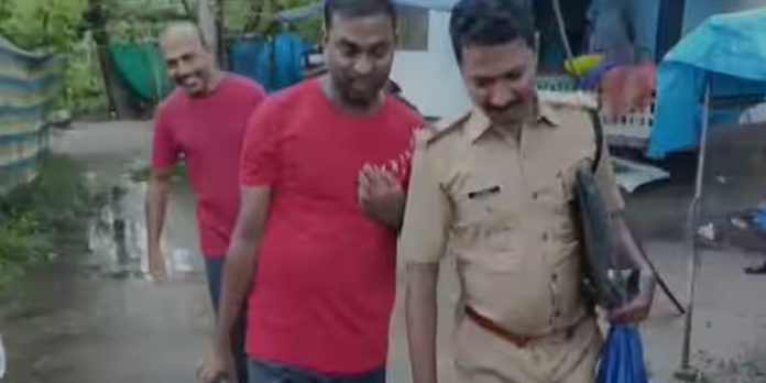 കൊടുങ്ങല്ലൂരിൽ അനധികൃത മദ്യ വിൽപ്പന പിടികൂടി കൊടുങ്ങല്ലൂരിൽ അനധികൃത മദ്യ വിൽപ്പന പിടികൂടി