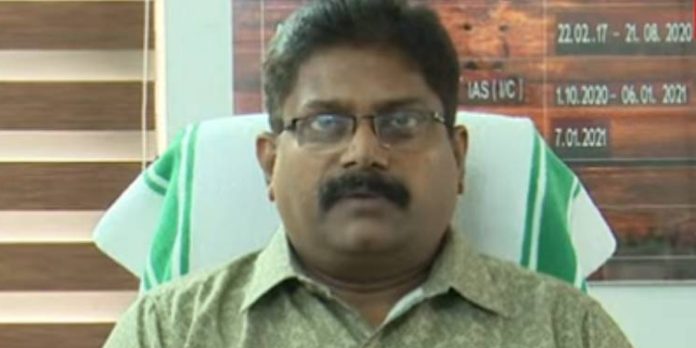 ഭിന്നശേഷിക്കാരനായ 13 വയസ്സുകാരൻ ഉൾപ്പെട്ട കുടുംബം തൊഴുത്തിൽ കഴിയേണ്ടി വന്ന സംഭവം ; ഭിന്നശേഷി കമ്മീഷണർ കേസെടുത്തു ഭിന്നശേഷിക്കാരനായ 13 വയസ്സുകാരൻ ഉൾപ്പെട്ട കുടുംബം തൊഴുത്തിൽ കഴിയേണ്ടി വന്ന സംഭവം ; ഭിന്നശേഷി കമ്മീഷണർ കേസെടുത്തു