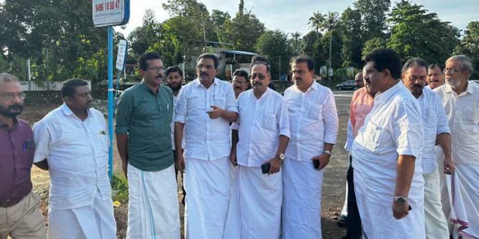 തിരുവല്ല റെയിൽവേ സ്റ്റേഷന്റെ മുഖച്ചായ മാറ്റുന്ന നിർമ്മാണപ്രവർത്തനങ്ങൾക്ക് തുടക്കം കുറിച്ചതായി ആന്റോ ആന്റണി എംപി തിരുവല്ല റെയിൽവേ സ്റ്റേഷന്റെ മുഖച്ചായ മാറ്റുന്ന നിർമ്മാണപ്രവർത്തനങ്ങൾക്ക് തുടക്കം കുറിച്ചതായി ആന്റോ ആന്റണി എംപി