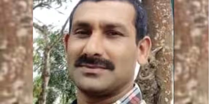 ചുമടെടുക്കുന്നതിനിടെ കുഴഞ്ഞുവീണ് യുവാവ് മരിച്ചു ചുമടെടുക്കുന്നതിനിടെ കുഴഞ്ഞുവീണ് യുവാവ് മരിച്ചു