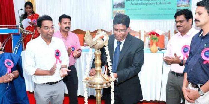 അമ്പലപ്പുഴ ഗവണ്മെന്റ് കോളേജിൽ ദ്വിദിന അന്താരാഷ്ട്ര സെമിനാർ ആരംഭിച്ചു അമ്പലപ്പുഴ ഗവണ്മെന്റ് കോളേജിൽ ദ്വിദിന അന്താരാഷ്ട്ര സെമിനാർ ആരംഭിച്ചു