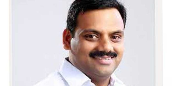 എം.എം. മണിക്കും ഇടത് നേതാക്കള്ക്കും ധൈര്യമുണ്ടോ പിണറായിയുടെ മുന്നില് സമരം ചെയ്യാൻ – ഡീൻ കുര്യാക്കോസ് എം.എം. മണിക്കും ഇടത് നേതാക്കള്ക്കും ധൈര്യമുണ്ടോ പിണറായിയുടെ മുന്നില് സമരം ചെയ്യാൻ – ഡീൻ കുര്യാക്കോസ്