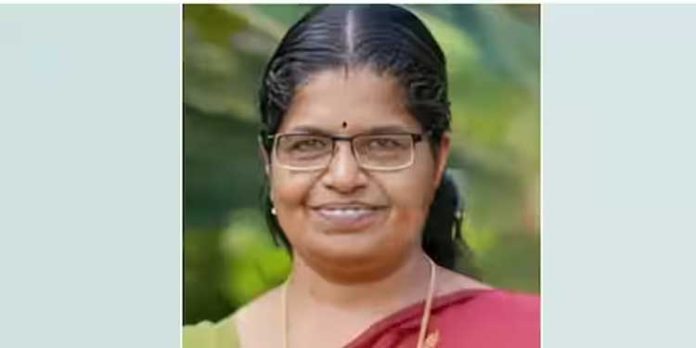 ബസിടിച്ച് സ്കൂട്ടര് യാത്രക്കാരിയ്ക്ക് ദാരുണാന്ത്യം ബസിടിച്ച് സ്കൂട്ടര് യാത്രക്കാരിയ്ക്ക് ദാരുണാന്ത്യം
