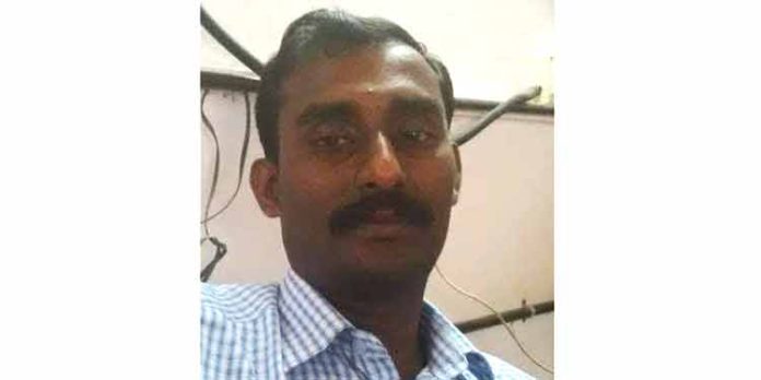 പെരുനാട് സെക്ഷനിലെ ലൈൻമാൻ ജോലിക്കിടയിൽ വൈദ്യുതാഘാതമേറ്റു മരിച്ചു പെരുനാട് സെക്ഷനിലെ ലൈൻമാൻ ജോലിക്കിടയിൽ വൈദ്യുതാഘാതമേറ്റു മരിച്ചു