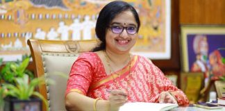 തദ്ദേശ വകുപ്പിലെ ഉദ്യോഗസ്ഥ പോര് ; മത്സരവും ചേരിതിരിവും ഇല്ലെന്ന് ദിവ്യ എസ് അയ്യർ