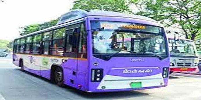 നമ്മ മെട്രോ സ്റ്റേഷനുകളിലെ ഫീഡർ ബസുകൾ 300 ആക്കും നമ്മ മെട്രോ സ്റ്റേഷനുകളിലെ ഫീഡർ ബസുകൾ 300 ആക്കും