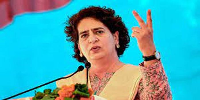 നിയമസഭ തെരഞ്ഞെടുപ്പ് : ഗ്യാസിന് 500 രൂപ സബ്സിഡി വാഗ്ദാനവുമായി പ്രിയങ്ക ഗാന്ധി നിയമസഭ തെരഞ്ഞെടുപ്പ് : ഗ്യാസിന് 500 രൂപ സബ്സിഡി വാഗ്ദാനവുമായി പ്രിയങ്ക ഗാന്ധി