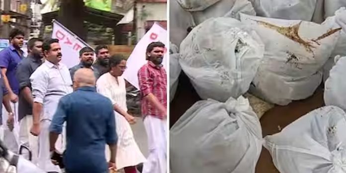 അതിദരിദ്രർക്കുള്ള ഭക്ഷ്യക്കിറ്റില് എലി കയറി ; പ്രതിഷേധിച്ച് ഡിവൈഎഫ്ഐ അതിദരിദ്രർക്കുള്ള ഭക്ഷ്യക്കിറ്റില് എലി കയറി ; പ്രതിഷേധിച്ച് ഡിവൈഎഫ്ഐ