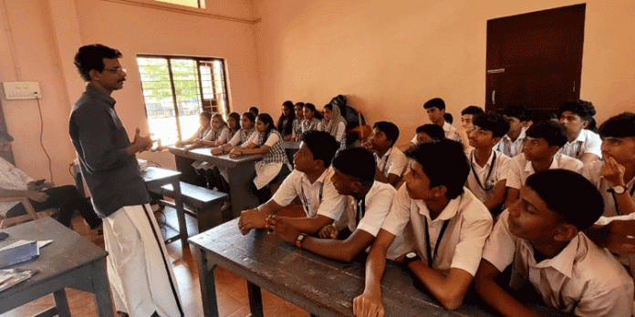 കോന്നി റിപ്പബ്ലിക്കൻ സ്കൂളിൽ ഫിലിം ക്ലബ്ബിൻ്റെ ഉദ്ഘാടനവും സിനിമ പ്രദർശനവും സംഘടിപ്പിച്ചു കോന്നി റിപ്പബ്ലിക്കൻ സ്കൂളിൽ ഫിലിം ക്ലബ്ബിൻ്റെ ഉദ്ഘാടനവും സിനിമ പ്രദർശനവും സംഘടിപ്പിച്ചു