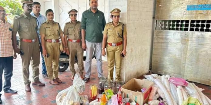 ബേക്കറികളിലും ഹോട്ടലുകളിലും പരിശോധന ; പഴകിയ ഭക്ഷണസാധനങ്ങള് പിടിച്ചെടുത്ത് നശിപ്പിച്ചു ബേക്കറികളിലും ഹോട്ടലുകളിലും പരിശോധന ; പഴകിയ ഭക്ഷണസാധനങ്ങള് പിടിച്ചെടുത്ത് നശിപ്പിച്ചു