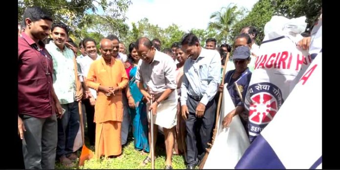 സ്വച്ഛതാ ഹി സേവ ; ഒരു മണിക്കൂര് ശ്രമദാനത്തിൽ പങ്കുചേർന്ന് കേന്ദ്രമന്ത്രി വി. മുരളീധരൻ സ്വച്ഛതാ ഹി സേവ ; ഒരു മണിക്കൂര് ശ്രമദാനത്തിൽ പങ്കുചേർന്ന് കേന്ദ്രമന്ത്രി വി. മുരളീധരൻ