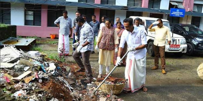 ഗാന്ധിജയന്തി ദിനാഘോഷം സംഘടിപ്പിച്ചു ഗാന്ധിജയന്തി ദിനാഘോഷം സംഘടിപ്പിച്ചു