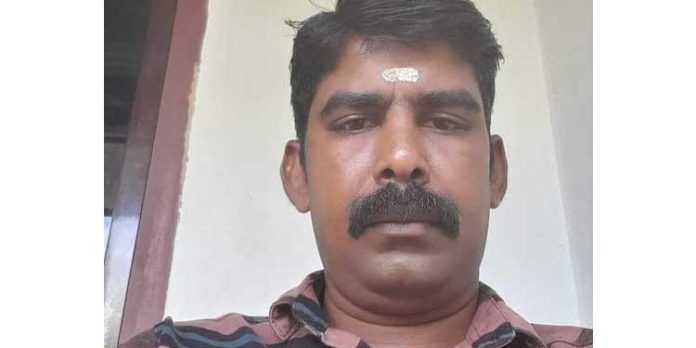 റാന്നിയിൽ യുവാവിനെ വീടിനുള്ളില് തൂങ്ങി മരിച്ച നിലയില് കണ്ടെത്തി റാന്നിയിൽ യുവാവിനെ വീടിനുള്ളില് തൂങ്ങി മരിച്ച നിലയില് കണ്ടെത്തി