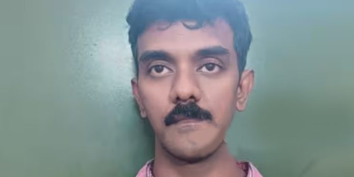 സ്ഫോടനം നടന്നപ്പോൾ കളമശ്ശേരി ഹാളിൽ ഉണ്ടായിരുന്ന യഹോവയുടെ സാക്ഷിയുടെ വീട്ടിൽ വൻ മോഷണം സ്ഫോടനം നടന്നപ്പോൾ കളമശ്ശേരി ഹാളിൽ ഉണ്ടായിരുന്ന യഹോവയുടെ സാക്ഷിയുടെ വീട്ടിൽ വൻ മോഷണം