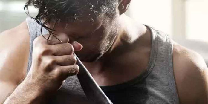 നിങ്ങൾ അമിതമായി വിയർക്കാറുണ്ടോ ? ഇതൊക്കെയാവാം കാരണങ്ങൾ നിങ്ങൾ അമിതമായി വിയർക്കാറുണ്ടോ ? ഇതൊക്കെയാവാം കാരണങ്ങൾ