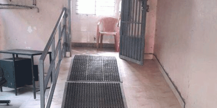 ജില്ലാ ആശുപത്രിയില് കൈവരിയും കാർപെറ്റും സ്ഥാപിച്ചു ജില്ലാ ആശുപത്രിയില് കൈവരിയും കാർപെറ്റും സ്ഥാപിച്ചു
