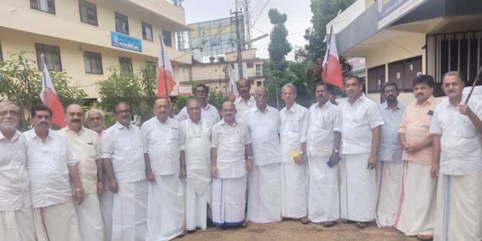 പി.ജെ ജോസഫിനെതിരെയുള്ള എം.എം മണിയുടെ പരാമർശത്തിൽ കേരളാ കോൺഗ്രസ് ജില്ല കമ്മറ്റി പ്രതിഷേധിച്ചു പി.ജെ ജോസഫിനെതിരെയുള്ള എം.എം മണിയുടെ പരാമർശത്തിൽ കേരളാ കോൺഗ്രസ് ജില്ല കമ്മറ്റി പ്രതിഷേധിച്ചു