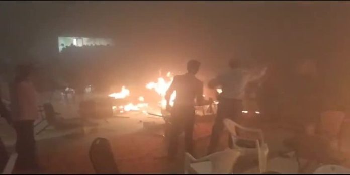 കളമശ്ശേരി സ്ഫോടനം ; പൊട്ടിയത് ടിഫിന് ബോക്സില് വെച്ച ബോംബെന്ന് പ്രാഥമിക നിഗമനം കളമശ്ശേരി സ്ഫോടനം ; പൊട്ടിയത് ടിഫിന് ബോക്സില് വെച്ച ബോംബെന്ന് പ്രാഥമിക നിഗമനം