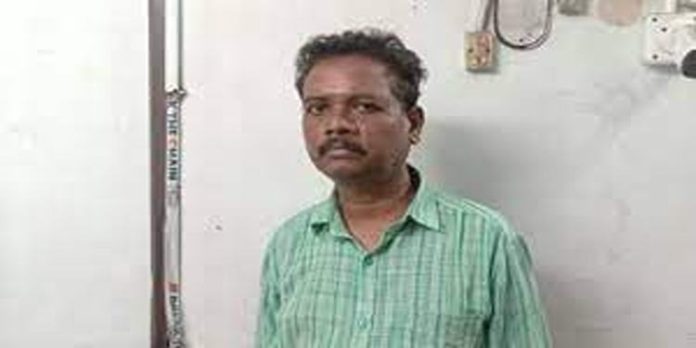 വീട് വെച്ച് നൽകാമെന്ന് പറഞ്ഞ് പണം വാങ്ങി മുങ്ങി ; പ്രതി പിടിയിൽ വീട് വെച്ച് നൽകാമെന്ന് പറഞ്ഞ് പണം വാങ്ങി മുങ്ങി ; പ്രതി പിടിയിൽ