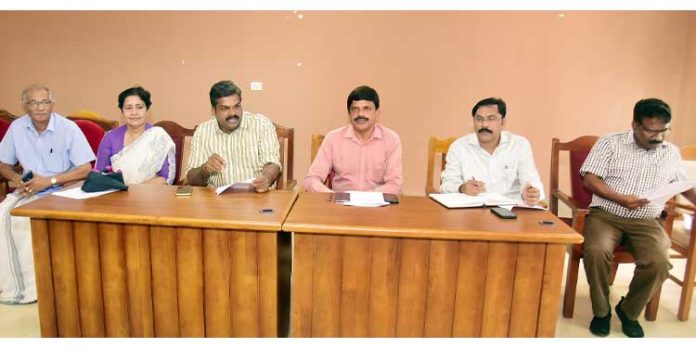 കോന്നി മെഡിക്കല് കോളേജ് : ശബരിമല പ്രത്യേക ആശുപത്രിയാക്കുന്നതിനുള്ള ക്രമീകരണങ്ങള് യുദ്ധകാലാടിസ്ഥാനത്തില് – എംഎല്എ കോന്നി മെഡിക്കല് കോളേജ് : ശബരിമല പ്രത്യേക ആശുപത്രിയാക്കുന്നതിനുള്ള ക്രമീകരണങ്ങള് യുദ്ധകാലാടിസ്ഥാനത്തില് – എംഎല്എ