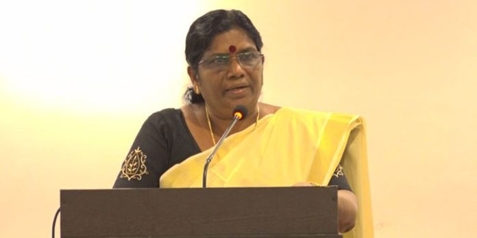 മില്മയിലേക്ക് പാലെത്തിച്ചതില് ക്രമക്കേട് കണ്ടെത്തിയ സംഭവം ; ജാഗ്രതക്കുറവ് ഉണ്ടായെന്ന് മന്ത്രി ജെ ചിഞ്ചു റാണി മില്മയിലേക്ക് പാലെത്തിച്ചതില് ക്രമക്കേട് കണ്ടെത്തിയ സംഭവം ; ജാഗ്രതക്കുറവ് ഉണ്ടായെന്ന് മന്ത്രി ജെ ചിഞ്ചു റാണി