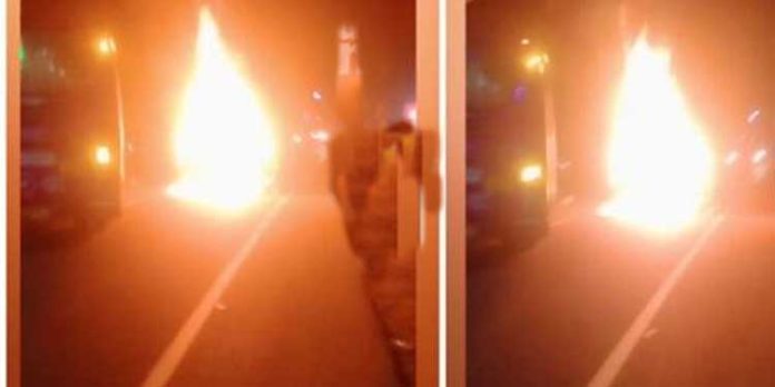 കണ്ണൂരില് ബസിടിച്ച് മറിഞ്ഞ് ഓട്ടോറിക്ഷക്ക് തീപിടിച്ചു ; രണ്ടു പേര് വെന്തുമരിച്ചു കണ്ണൂരില് ബസിടിച്ച് മറിഞ്ഞ് ഓട്ടോറിക്ഷക്ക് തീപിടിച്ചു ; രണ്ടു പേര് വെന്തുമരിച്ചു