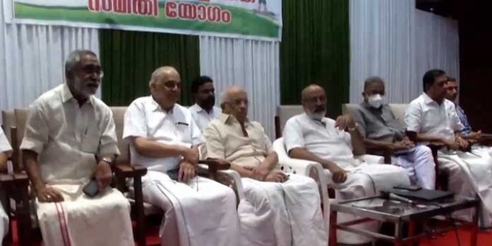ജെഡിഎസിൻ്റെ നിർണായക യോഗം ഇന്ന് കൊച്ചിയിൽ ജെഡിഎസിൻ്റെ നിർണായക യോഗം ഇന്ന് കൊച്ചിയിൽ